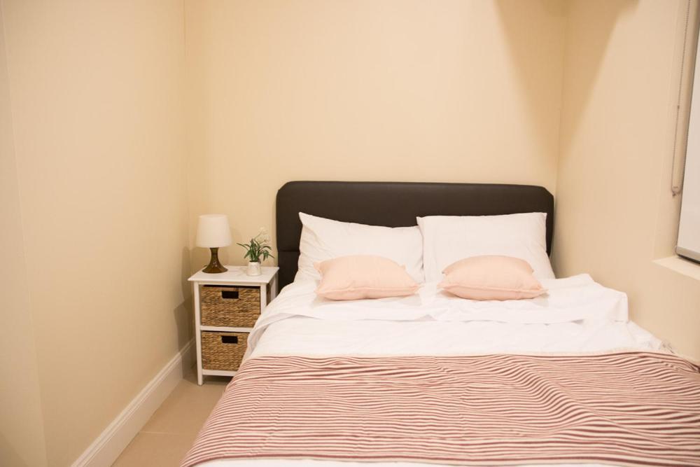 Отель T&M House Strathfield Экстерьер фото