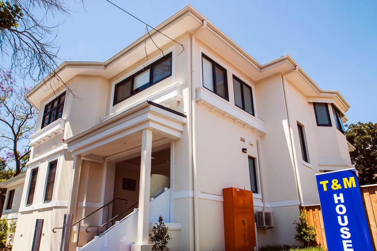 Отель T&M House Strathfield Экстерьер фото