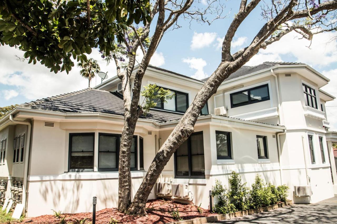 Отель T&M House Strathfield Экстерьер фото