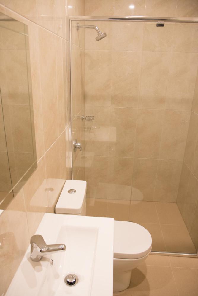 Отель T&M House Strathfield Экстерьер фото